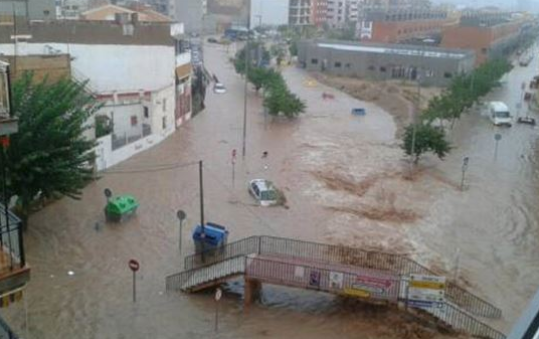 El alcalde Serrano anuncia que llevará a Pleno la declaración de Murcia como "zona altamente inundable" para desbloquear las licencias urbanísticas El alcalde Serrano anuncia que llevará a Pleno la declaración de Murcia como "zona altamente inundable" para desbloquear las licencias urbanísticas