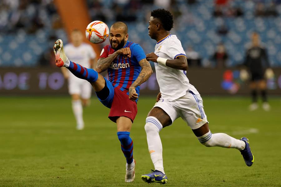 El Real Madrid, a la final de la Supercopa tras un clásico apasionante El Real Madrid, a la final de la Supercopa tras un clásico apasionante