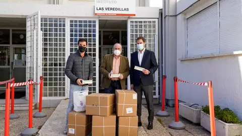 El Ayuntamiento de Torrejón de Ardoz reparte cerca de 30.000 test de antígenos entre la comunidad educativa de la localidad El Ayuntamiento de Torrejón de Ardoz reparte cerca de 30.000 test de antígenos entre la comunidad educativa de la localidad