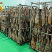 La Guardia Civil investiga un entramado empresarial por fraude alimentario en la comercialización de productos ibéricos 