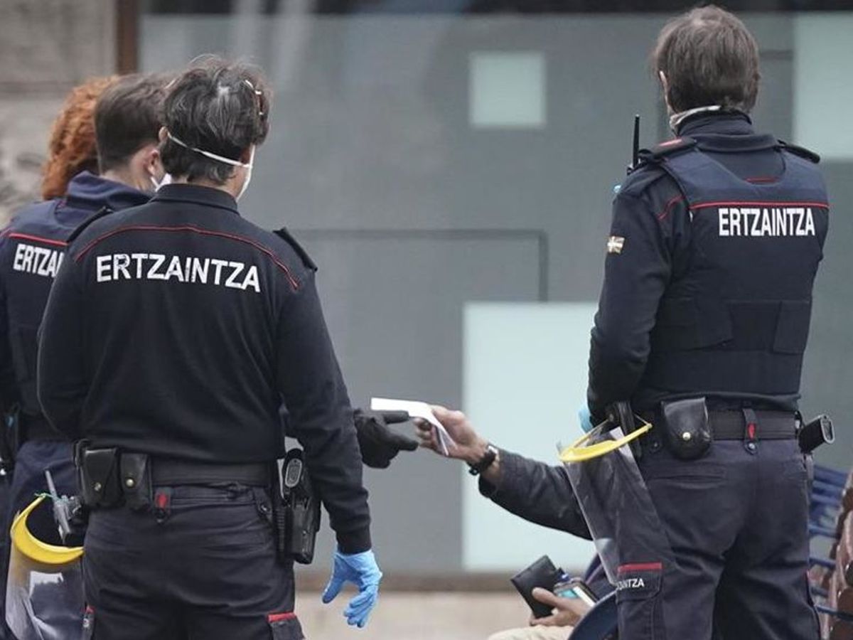 El Gobierno vasco comenzará a devolver las multas impuestas durante el Estado de Alarma a partir del 1 de febrero El Gobierno vasco comenzará a devolver las multas impuestas durante el Estado de Alarma a partir del 1 de febrero