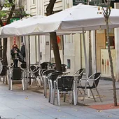 O Psoe reinvindica a necesidade dunha ordenanza de veladores de "consenso" O Psoe reinvindica a necesidade dunha ordenanza de veladores de "consenso"