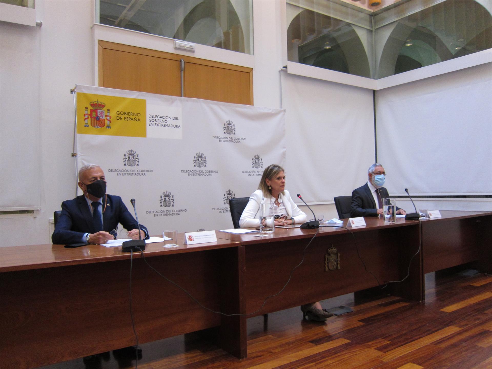 La Delegada del Gobierno reafirma que el tren de altas prestaciones entre Badajoz y Plasencia entrará en servicio en primer semestre La Delegada del Gobierno reafirma que el tren de altas prestaciones entre Badajoz y Plasencia entrará en servicio en primer semestre