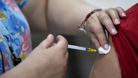 Los pacientes de muy alto riesgo recibiran una cuarta dosis contra la covid Los pacientes de muy alto riesgo recibiran una cuarta dosis contra la covid