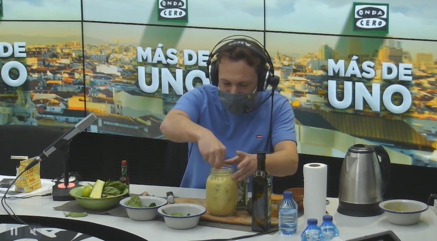 Gipsy Chef nos enseña a hacer una sopa fuera de casa sin morir en el intento Gipsy Chef nos enseña a hacer una sopa fuera de casa sin morir en el intento