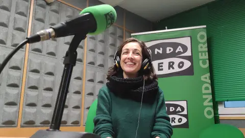 Carmen Quinteiro en los estudios de Onda Cero Pontevedra Viernes de Cuento