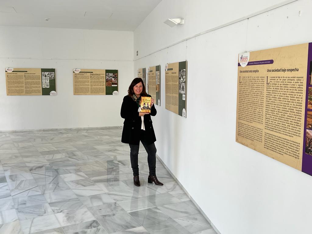 Cultura inaugura la exposición “Cervantes-Shakespeare: Dos genios universales” en la Biblioteca María Moliner Cultura inaugura la exposición “Cervantes-Shakespeare: Dos genios universales” en la Biblioteca María Moliner