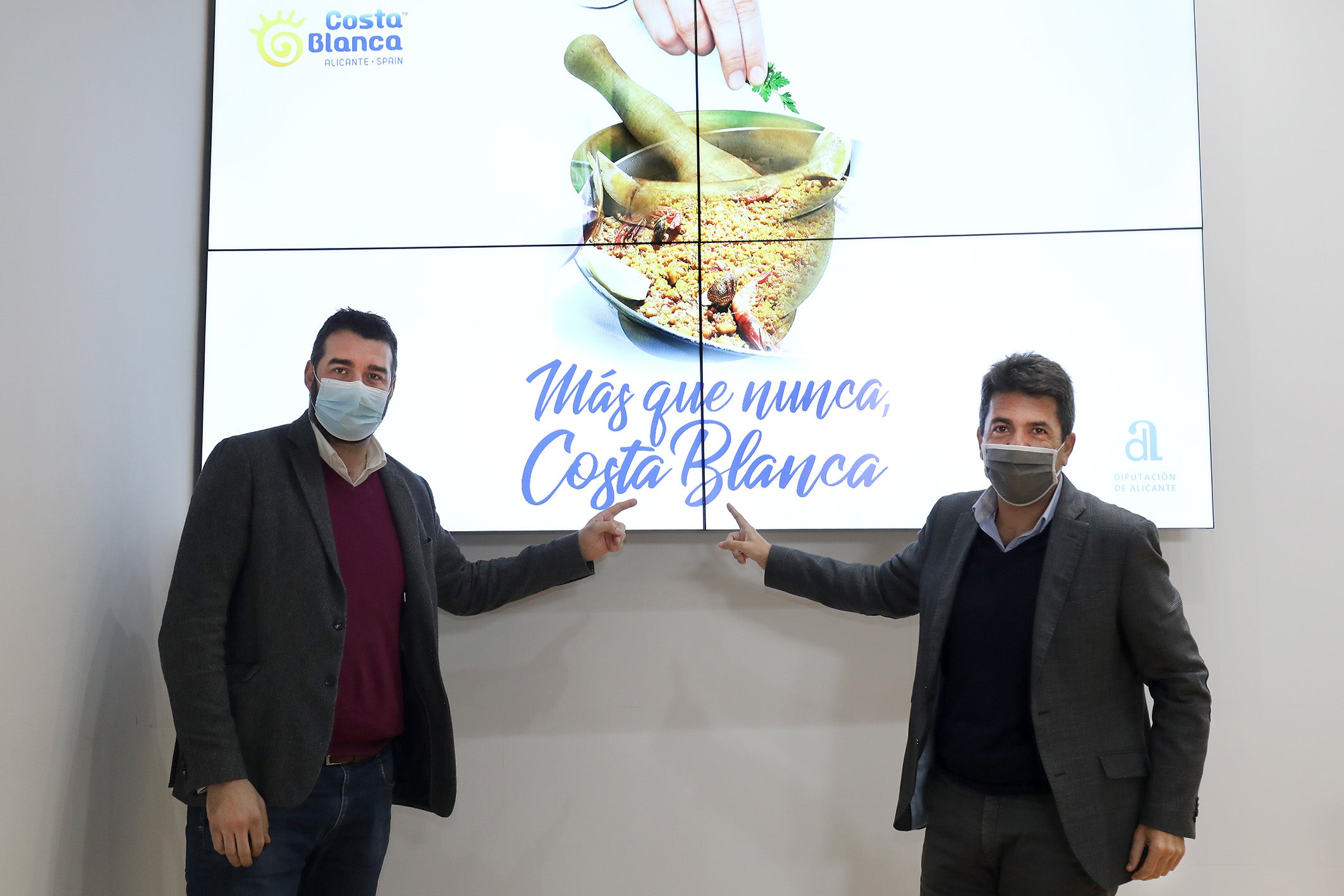 Mazón: “vamos a desplegar la bandera arcoíris en la Costa Blanca para captar al turismo gay” Mazón: “vamos a desplegar la bandera arcoíris en la Costa Blanca para captar al turismo gay”