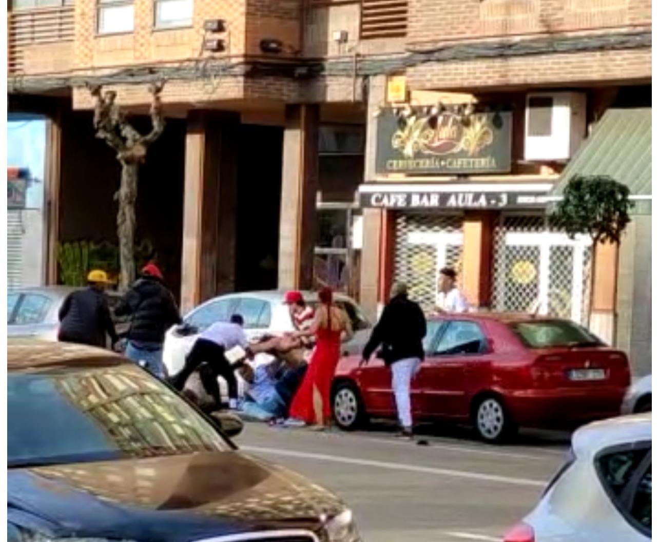 Seis detenidos por causar lesiones graves a un hombre el Día del Año en el el Paseo Juan Carlos I Seis detenidos por causar lesiones graves a un hombre el Día del Año en el el Paseo Juan Carlos I