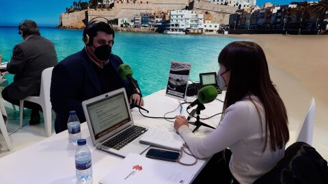 David Garc&iacute;a, alcalde de Nules con nuestra redactora, Mireia Baixauli.