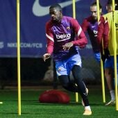 Dembélé durante un entrenamiento con el Fútbol Club Barcelona