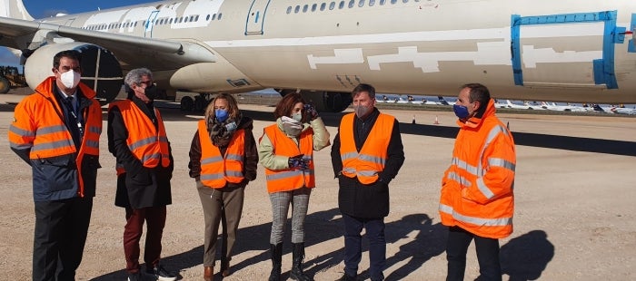El aeropuerto de Teruel ya puede estacionar 180 aviones El aeropuerto de Teruel ya puede estacionar 180 aviones