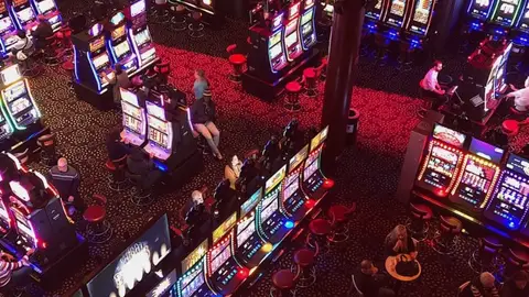 Salón de juego y casa de apuestas. Salón de juego y casa de apuestas.
