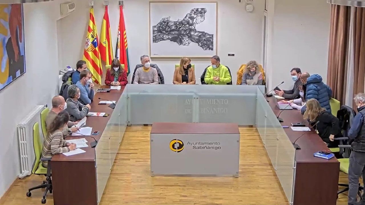 Pleno extraordinario para debatir sobre macro-parques solares Pleno extraordinario para debatir sobre macro-parques solares