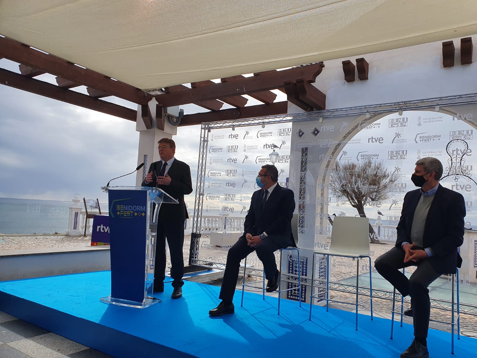 Ximo Puig firma en Benidorm el convenio entre Generalitat, Ayuntamiento y RTVE para celebrar el Benidorm Fest Ximo Puig firma en Benidorm el convenio entre Generalitat, Ayuntamiento y RTVE para celebrar el Benidorm Fest