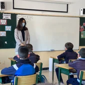 Charla de Esther Fenrández García, ex alumna y médico psiquiatra Charla de Esther Fenrández García, ex alumna y médico psiquiatra