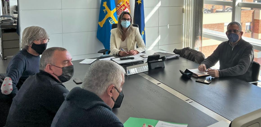 Las parroquias rurales y el Principado de Asturias abordan temas de interés para estas entidades vecinales Las parroquias rurales y el Principado de Asturias abordan temas de interés para estas entidades vecinales