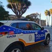 Un coche de la Policía Local de Cádiz