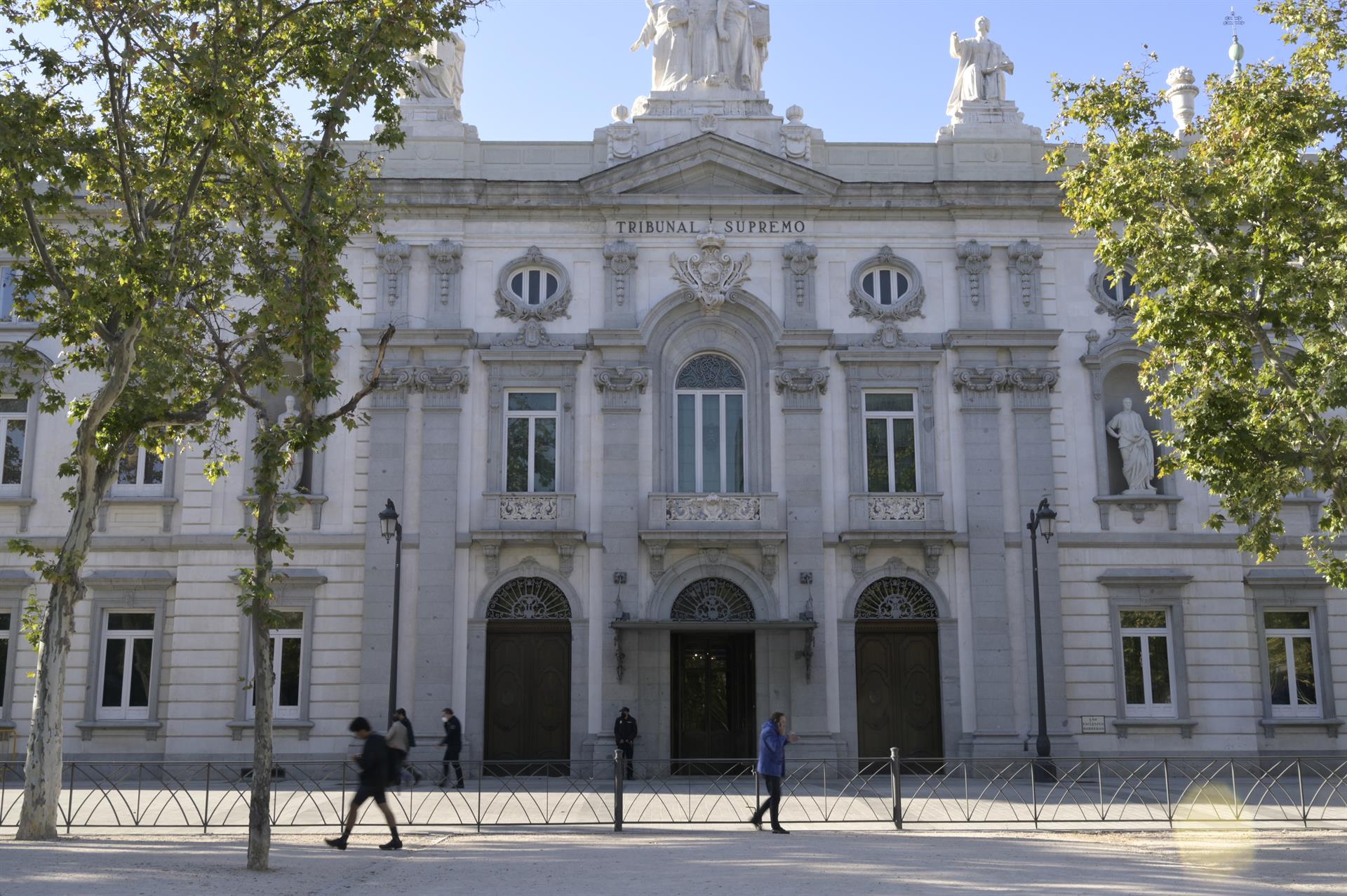 Condenado a 13 años y 11 meses por abusar sexualmente de una chica de 14 a cambio de droga en Badajoz Condenado a 13 años y 11 meses por abusar sexualmente de una chica de 14 a cambio de droga en Badajoz