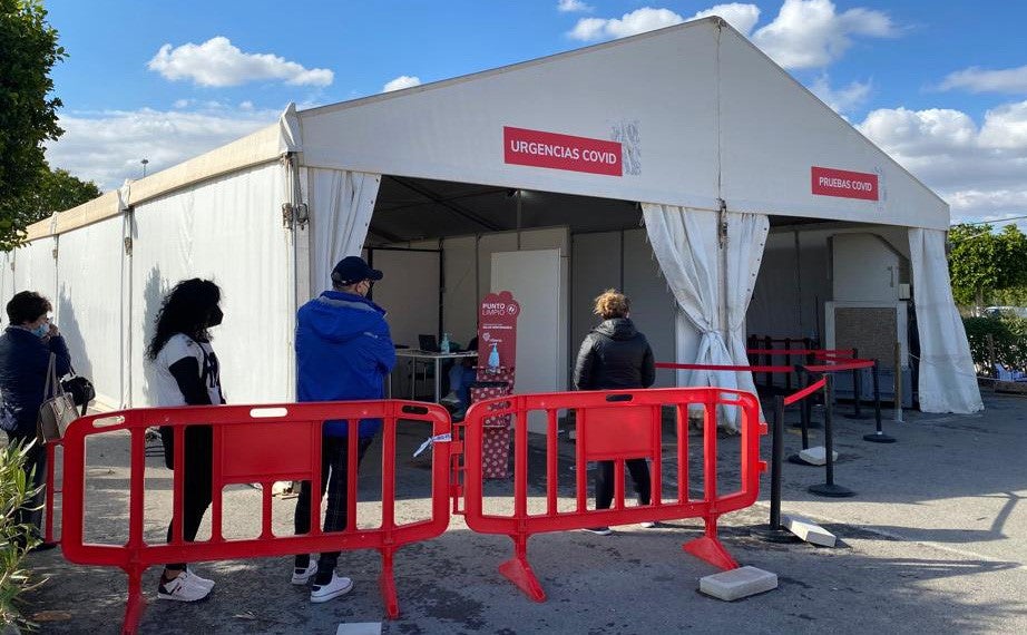 La carpa de urgencias covid del Hospital del Vinalopó de Elche atiende en una semana 1800 pacientes La carpa de urgencias covid del Hospital del Vinalopó de Elche atiende en una semana 1800 pacientes