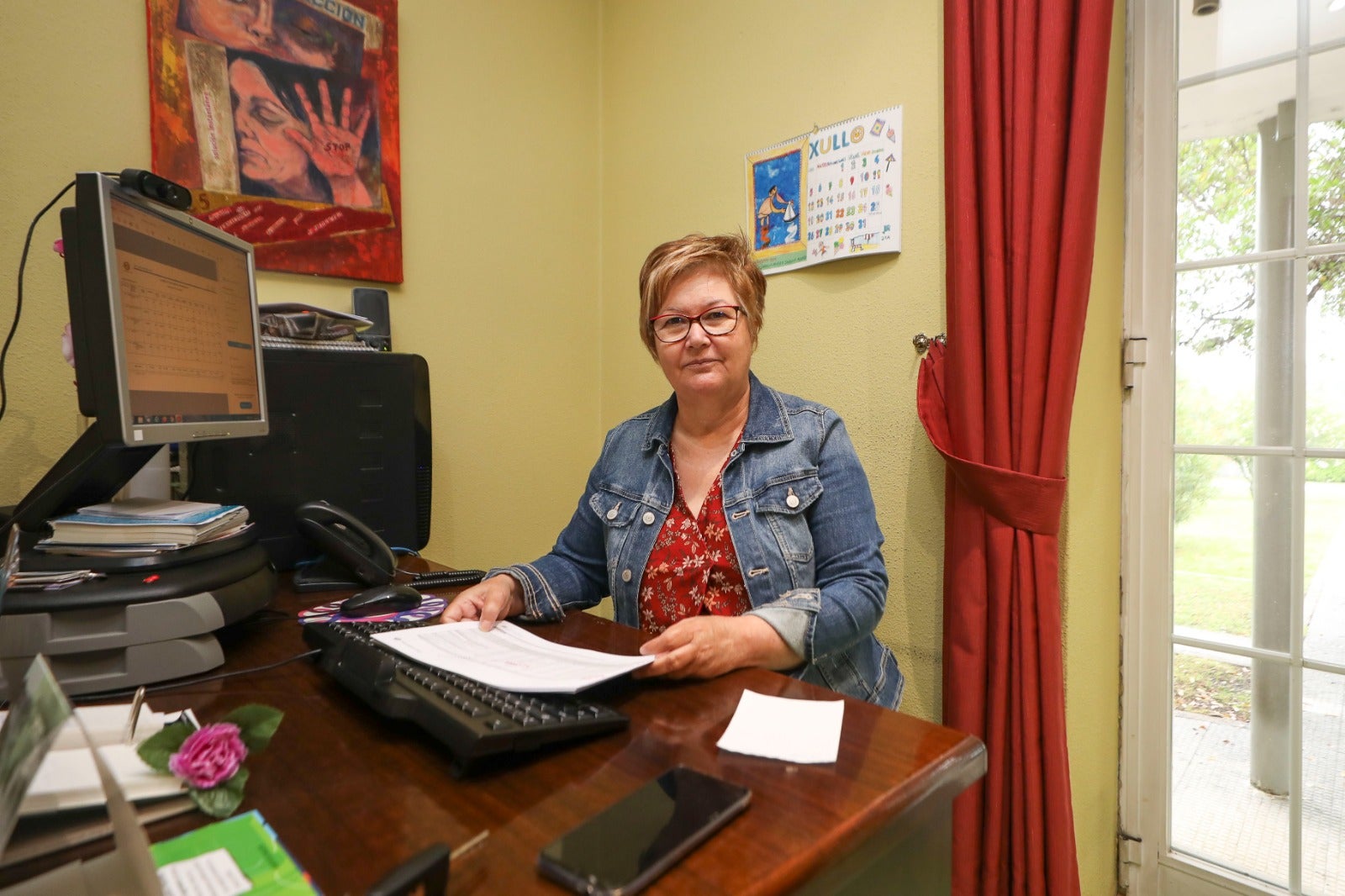 Rosa Fernández: "A banda deseñada é unha linguaxe idónea para chegar os adolescentes" Rosa Fernández: "A banda deseñada é unha linguaxe idónea para chegar os adolescentes"