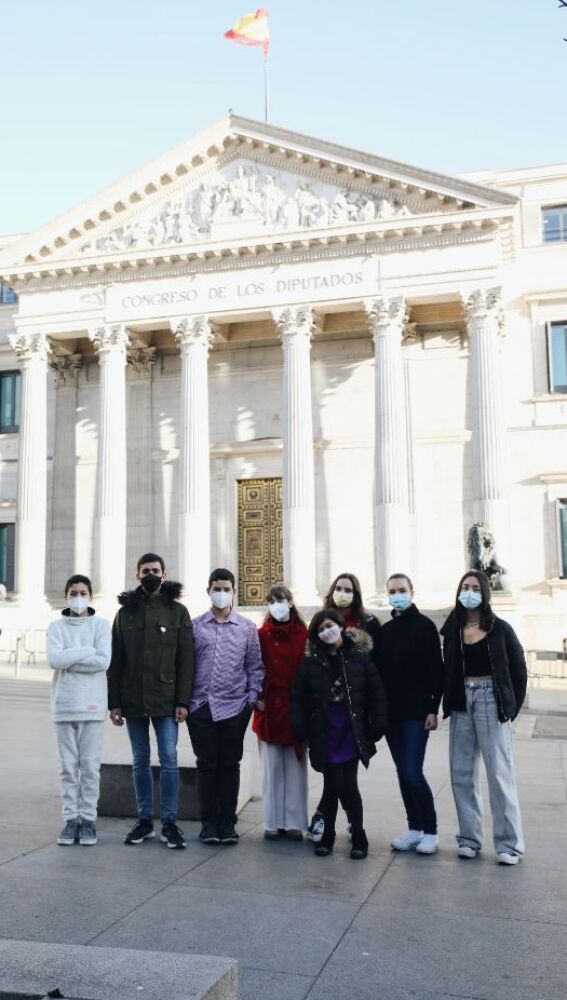 Junto a otros cibercorresponsales a las puertas del Congreso