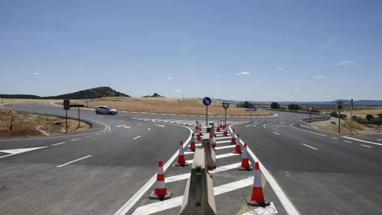 La Junta prevé el inicio de las obras de la autovía Badajoz-Cáceres antes de que acabe 2022 La Junta prevé el inicio de las obras de la autovía Badajoz-Cáceres antes de que acabe 2022