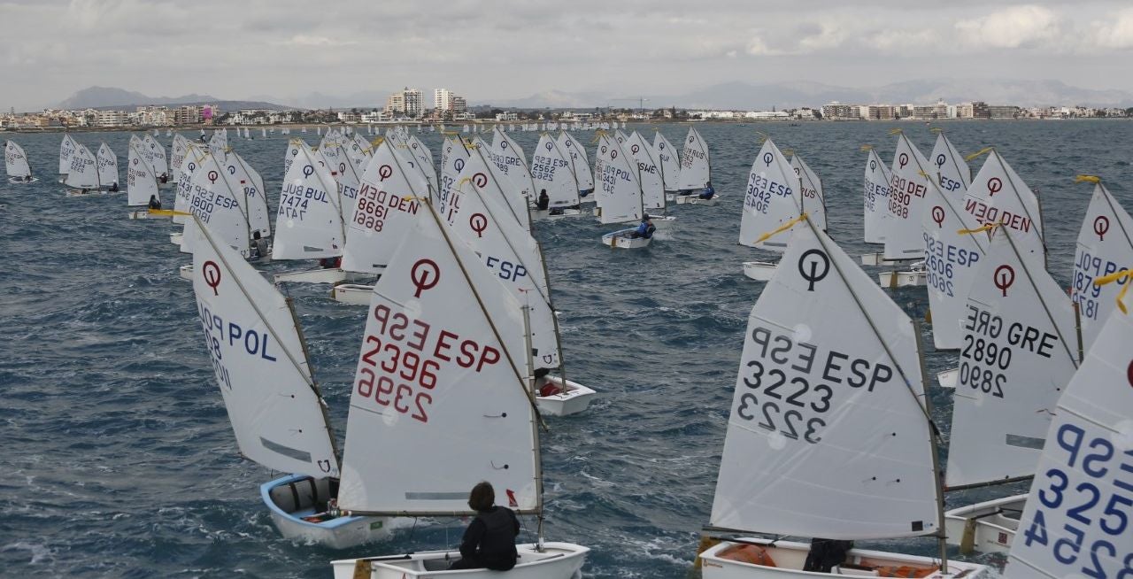 Exito de regastistas concentrados en el RCN en el 14º trofeo euromarina optimist torrevieja Exito de regastistas concentrados en el RCN en el 14º trofeo euromarina optimist torrevieja