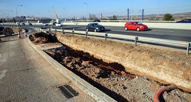 Las obras de mejora del drenaje en carretera que une el Polígono y Santa Bárbara continúan este fin de semana Las obras de mejora del drenaje en carretera que une el Polígono y Santa Bárbara continúan este fin de semana