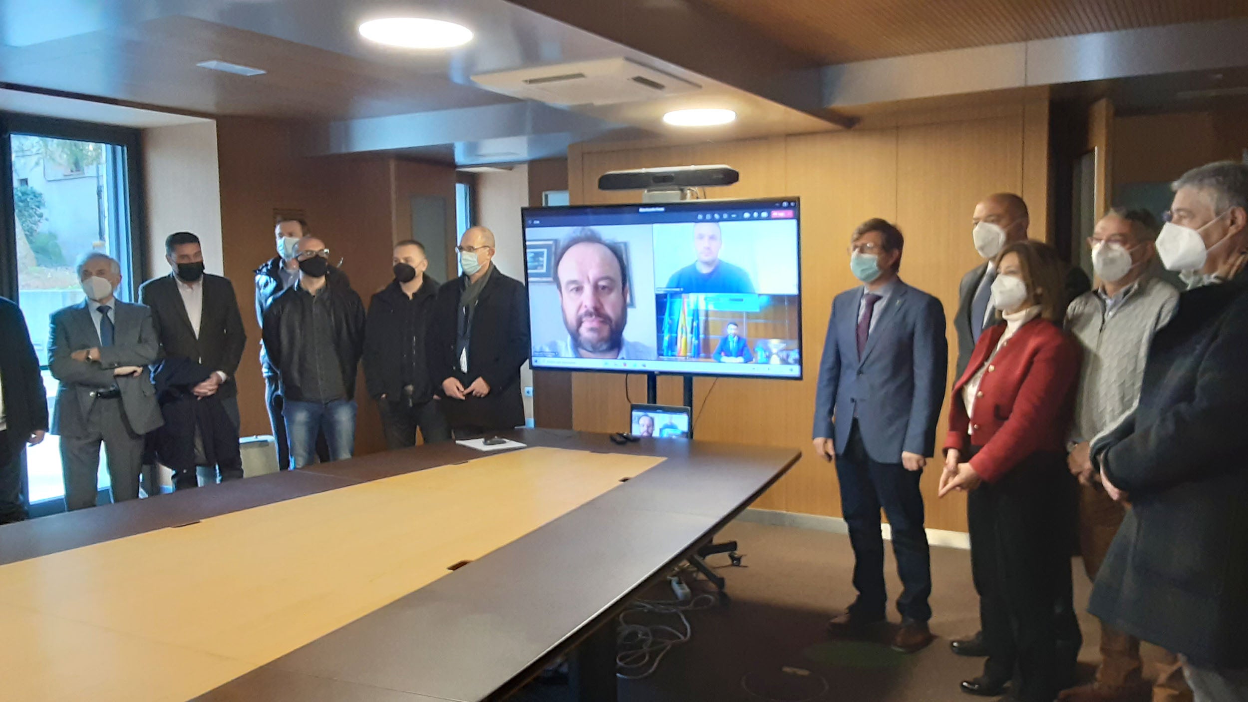 Sindicatos, empresas y Gobierno sellan un acuerdo sobre formación y subrogación en auxiliares Sindicatos, empresas y Gobierno sellan un acuerdo sobre formación y subrogación en auxiliares