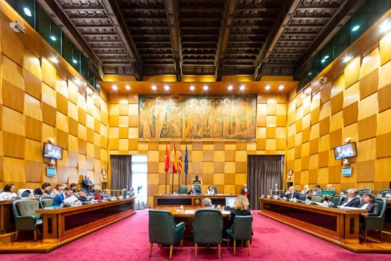 El Ayuntamiento de Zaragoza reprueba al ministro Alberto Garzón El Ayuntamiento de Zaragoza reprueba al ministro Alberto Garzón