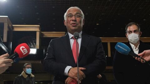 El primer ministro y candidato del Partido Socialista, Ant&oacute;nio Costa, durante la noche electoral