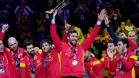 Los jugadores de la selección española de balonmano celebrando su plata en el Europeo Los jugadores de la selección española de balonmano celebrando su plata en el Europeo