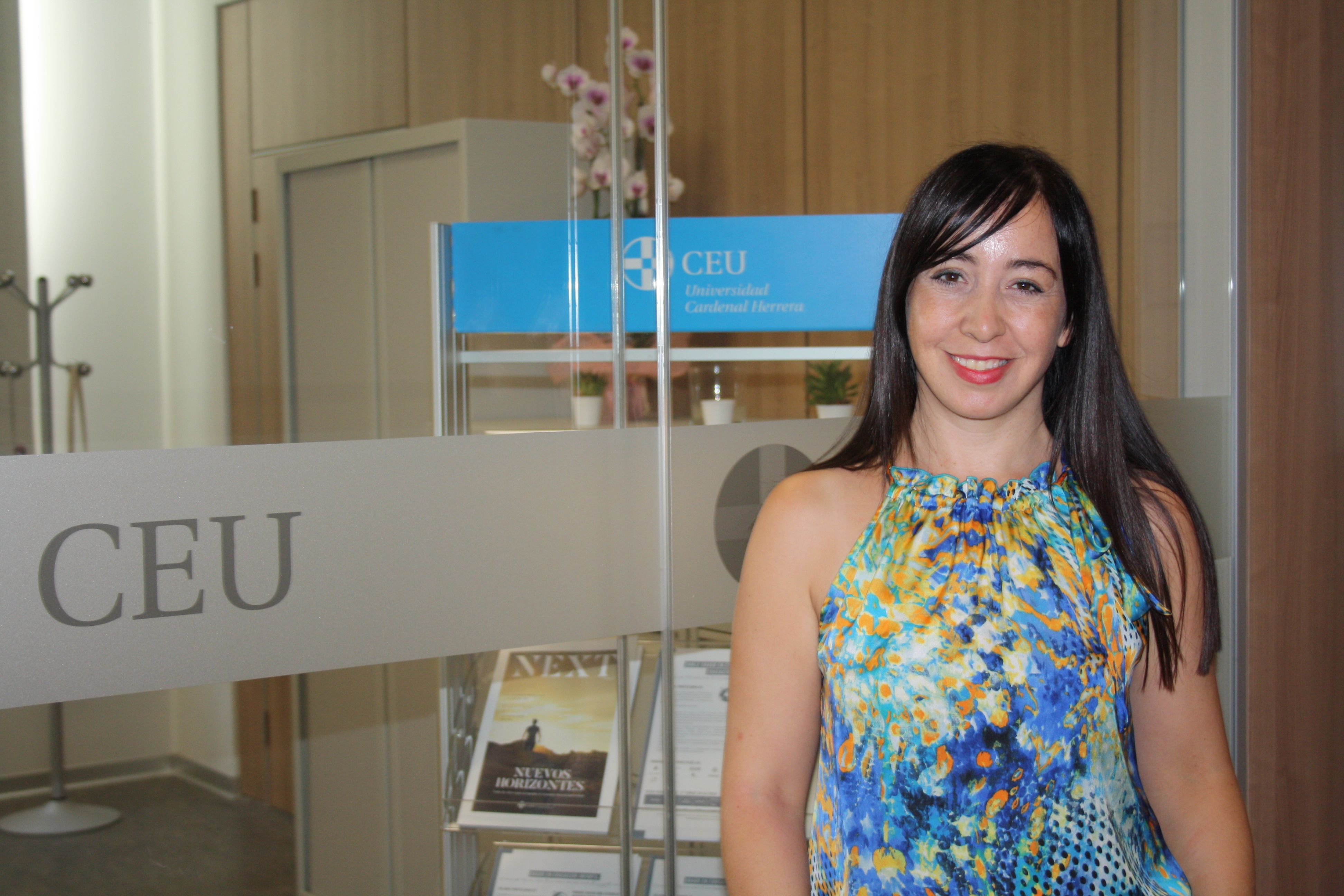 Carmen Díez crea un manual para facilitar la enseñanza de los alumnos con dificultades de aprendizaje y trastornos del lenguaje Carmen Díez crea un manual para facilitar la enseñanza de los alumnos con dificultades de aprendizaje y trastornos del lenguaje