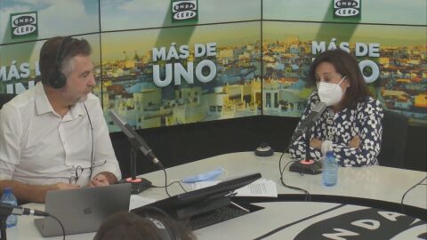Margarita Robles y Carlos Alsina
