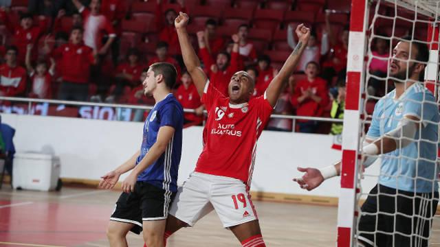 F.S. Manzanares Quesos El Hidalgo se refuerza con un goleador F.S. Manzanares Quesos El Hidalgo se refuerza con un goleador