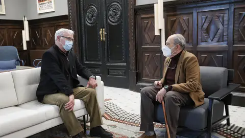 El alcalde de València, Joan Ribó (izquierda), se reúne con Carlos San Juan (derecha) El alcalde de València, Joan Ribó (izquierda), se reúne con Carlos San Juan (derecha)