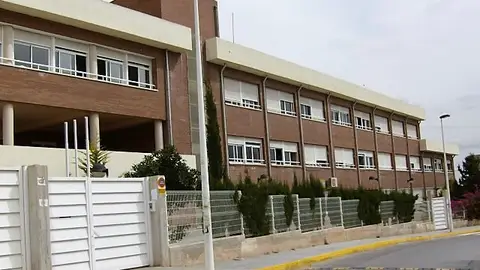 La Agencia Española de Protección de Datos premia el programa ‘Ciberconvivencia emocional’ del IES Canónigo Manchón de Crevillent. La Agencia Española de Protección de Datos premia el programa ‘Ciberconvivencia emocional’ del IES Canónigo Manchón de Crevillent.