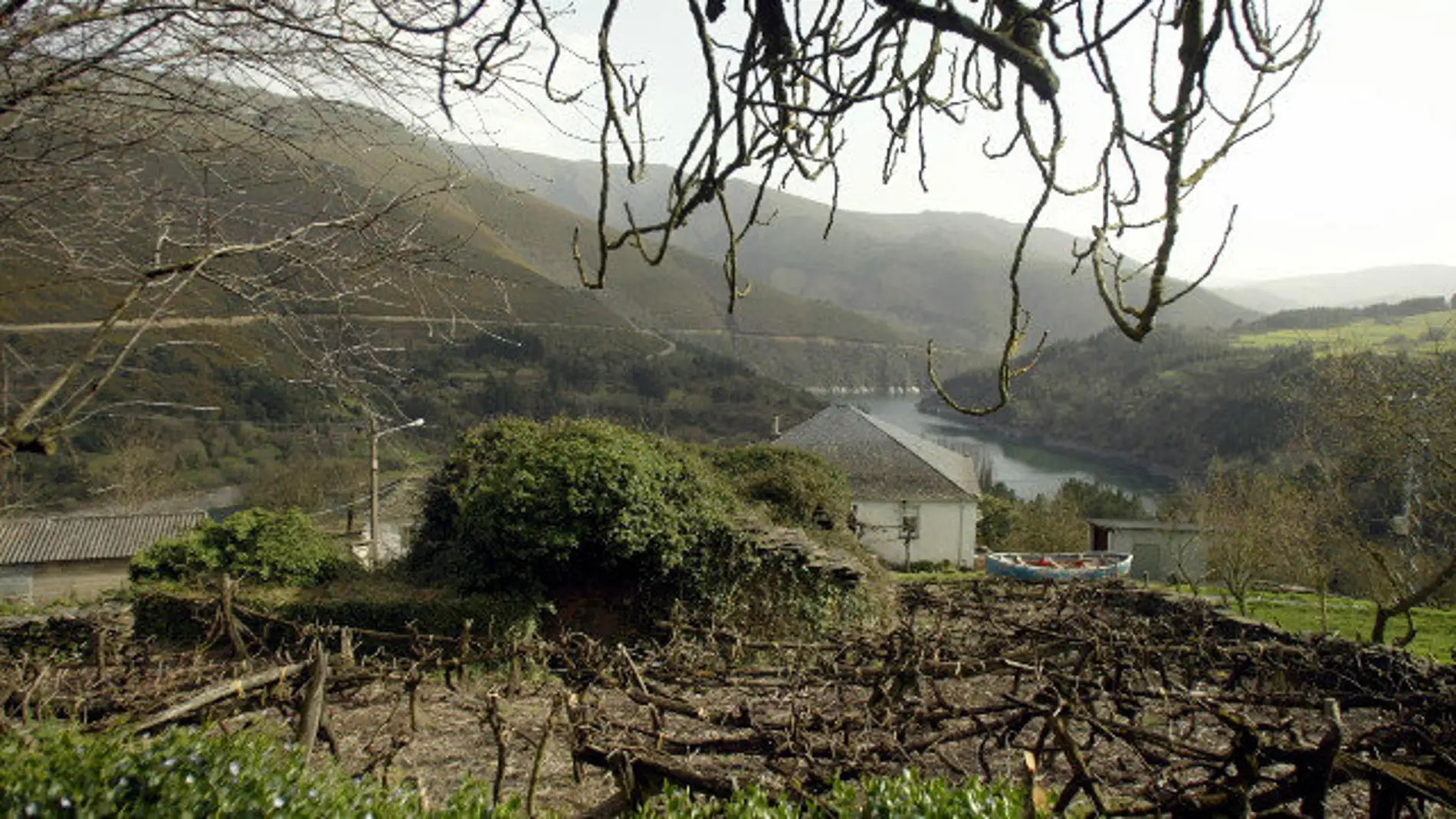 Negueira de Muñiz é declarada territorio libre de eólicos.
