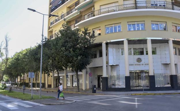 Se producen cuatro nuevas dimisiones en el Colegio de Médicos de Badajoz por presuntos abusos sexuales a cinco empleadas Se producen cuatro nuevas dimisiones en el Colegio de Médicos de Badajoz por presuntos abusos sexuales a cinco empleadas