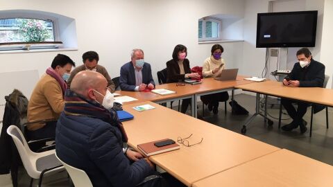Reuni&oacute;n de la mesa de di&aacute;logo ciudadano sobre la calidad del aire en la zona oeste de Gij&oacute;n