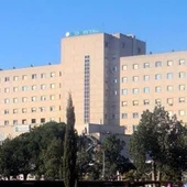 Heridos por un paciente, un vigilante de seguridad y un celador del Hospital de Valme Heridos por un paciente, un vigilante de seguridad y un celador del Hospital de Valme