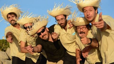 Cadipsonians, en una foto de archivo