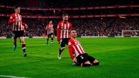 Celebraci&oacute;n del autor del gol