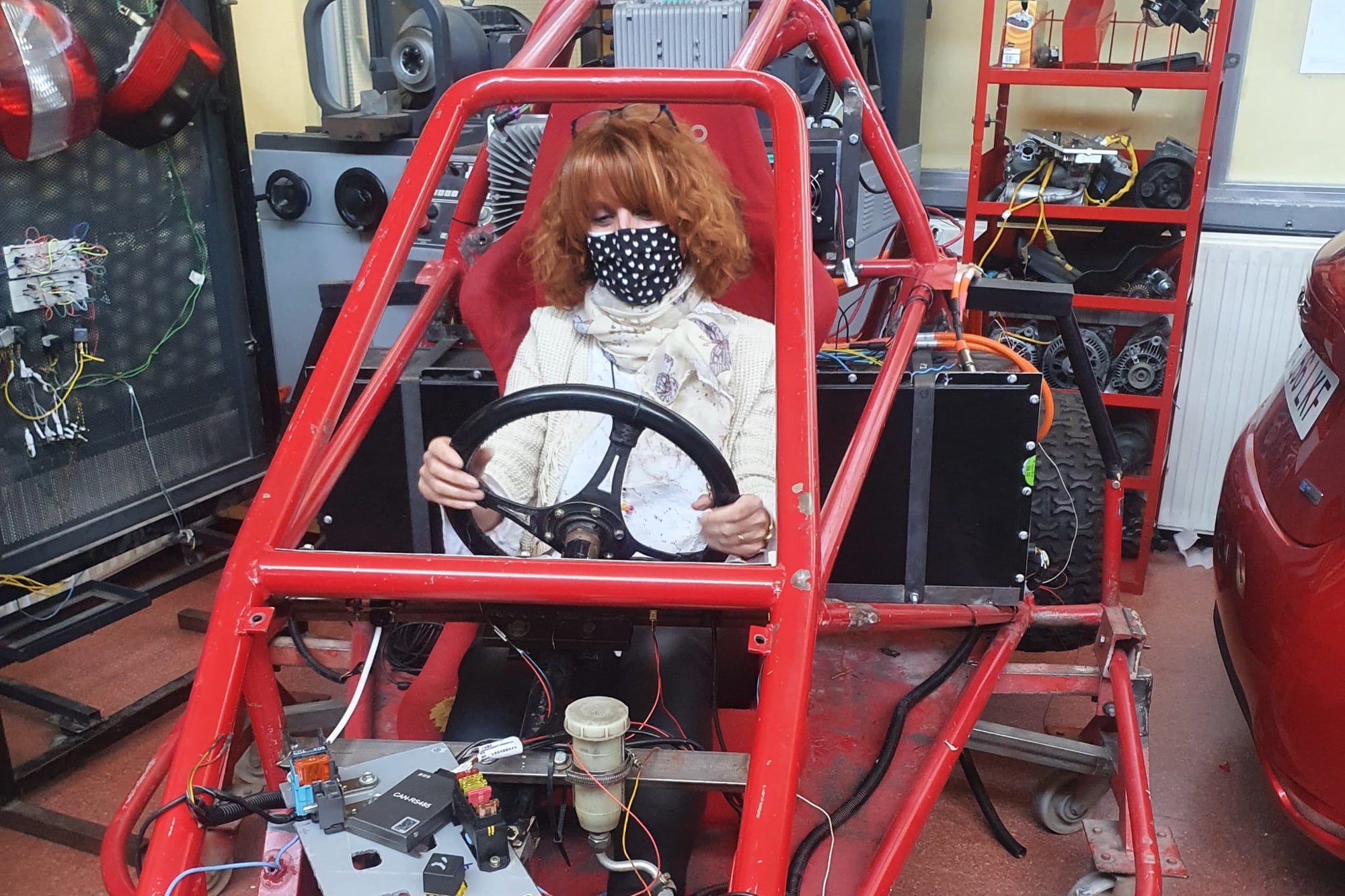 Alumnado y profesorado del IES ‘Maestre de Calatrava’ de Ciudad Real participarán en el diseño de un coche eléctrico Alumnado y profesorado del IES ‘Maestre de Calatrava’ de Ciudad Real participarán en el diseño de un coche eléctrico