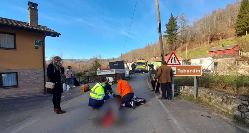 Un hombre resultó herido en Cangas de Onís tras salirse de la vía con su cuatriciclo ligero Un hombre resultó herido en Cangas de Onís tras salirse de la vía con su cuatriciclo ligero