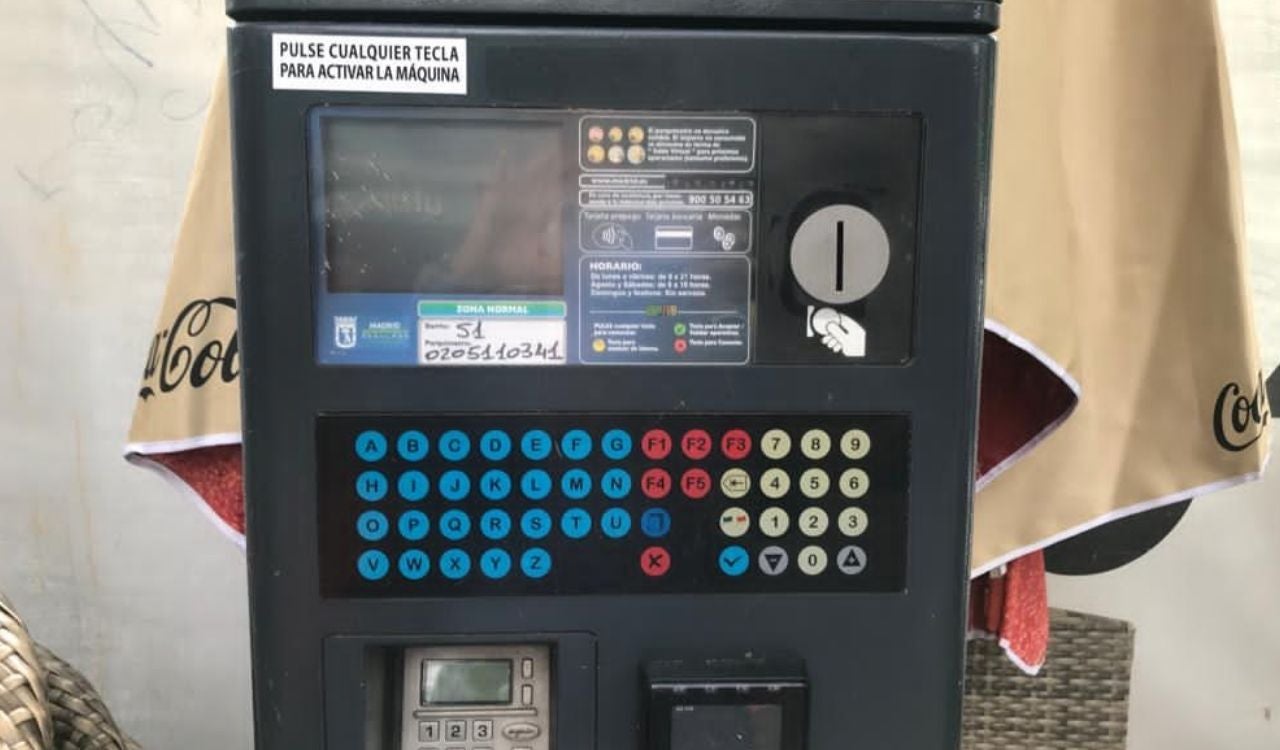 Madrid estrena las plazas de alta rotación en la Zona SER: De qué color está señalizado, precios, horarios y ubicaciones Madrid estrena las plazas de alta rotación en la Zona SER: De qué color está señalizado, precios, horarios y ubicaciones