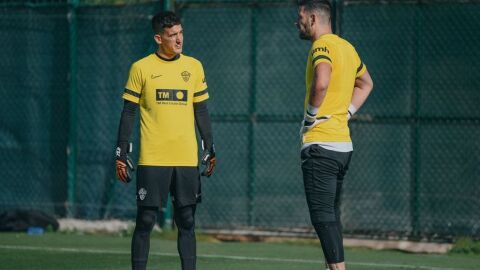 Edgar Badia y Kiko Casilla, porteros del Elche.