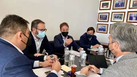 Reunión de ATA con representantes del PP Reunión de ATA con representantes del PP