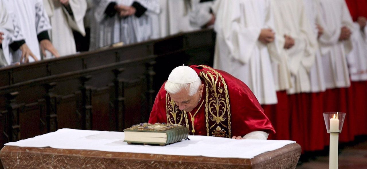 Benedicto XVI pide perdón a las víctimas por los abusos sexuales en la Iglesia Benedicto XVI pide perdón a las víctimas por los abusos sexuales en la Iglesia